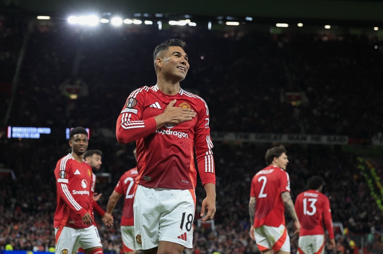 完美世界电竞平台-卡塞米罗：很多人忘了我在曼联已拿到2冠 有些球队取胜就疯狂庆祝